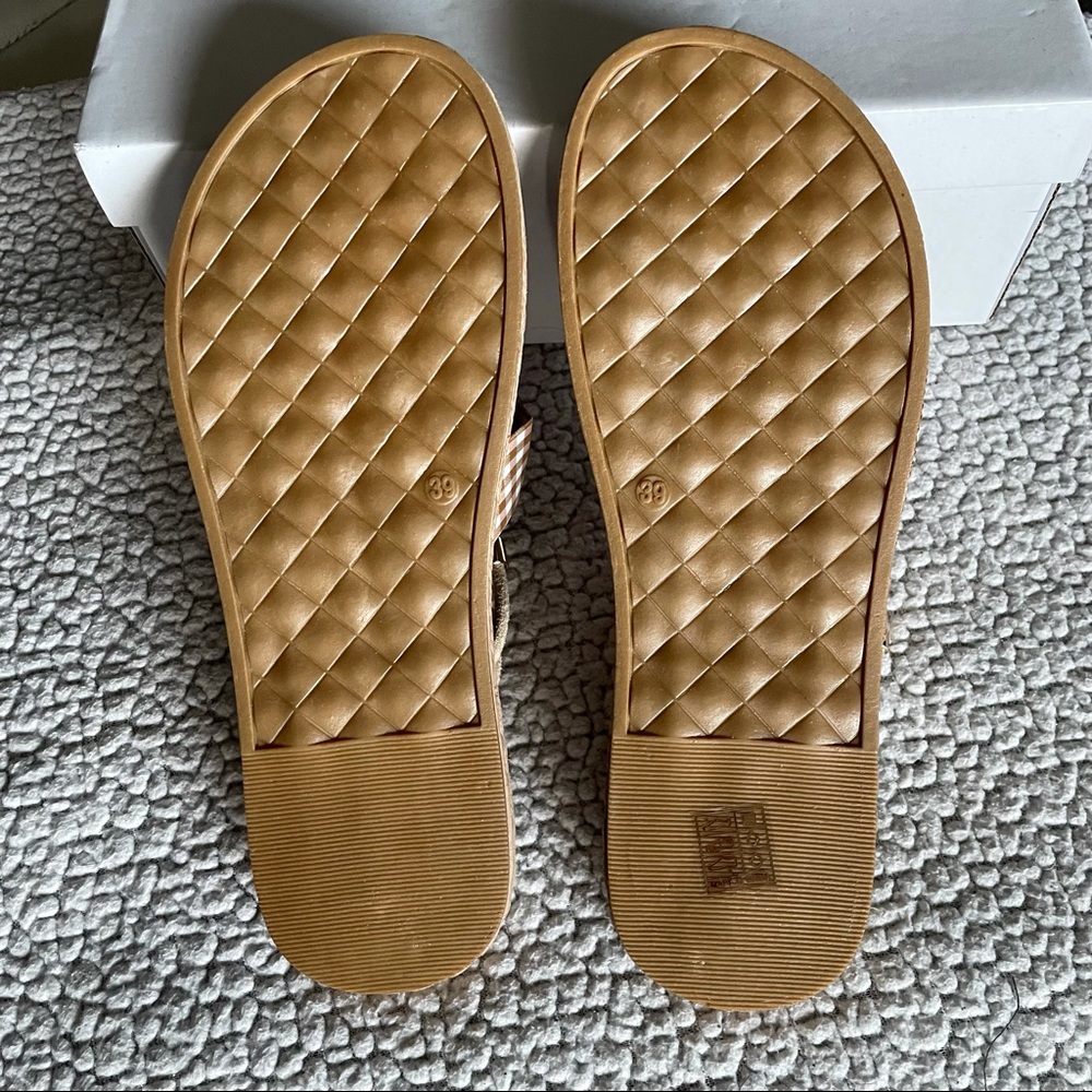 ✨Women’s Brown Plaid Sandals - NEW in Box!! 💌 - Picture 4 of 4